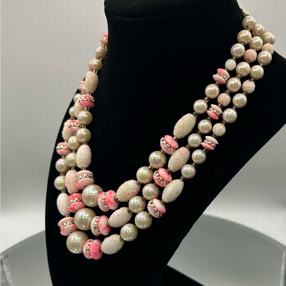 Vintage Japan Frosted Pink, Cream & Silver 3 Stranded Beaded Necklace. - Picture 5 of 10